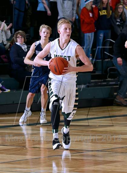 Thumbnail 2 in Unity Christian vs. Zeeland West photogallery.