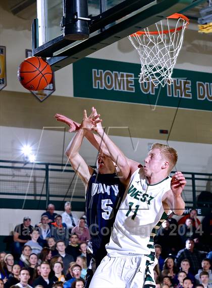 Thumbnail 3 in Unity Christian vs. Zeeland West photogallery.