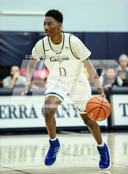 Thumbnail 3 in Crenshaw vs  St. Augustine (Sierra Canyon Super Showcase) photogallery.