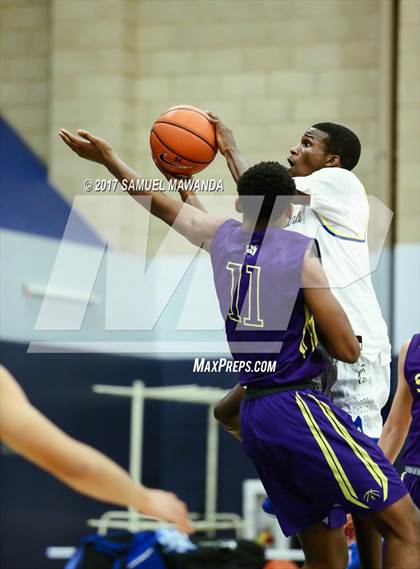 Thumbnail 3 in Crenshaw vs  St. Augustine (Sierra Canyon Super Showcase) photogallery.