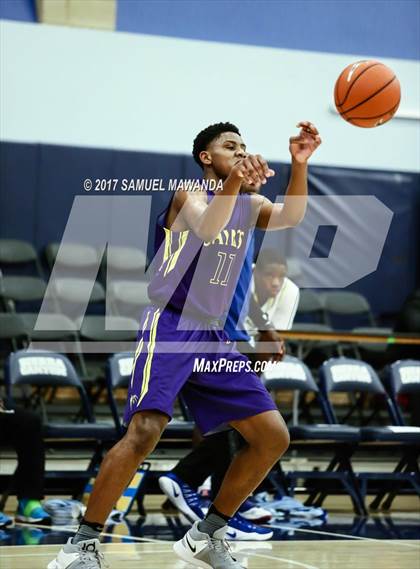 Thumbnail 3 in Crenshaw vs  St. Augustine (Sierra Canyon Super Showcase) photogallery.