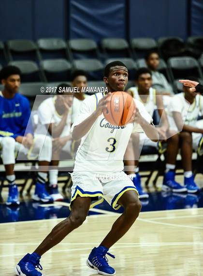 Thumbnail 2 in Crenshaw vs  St. Augustine (Sierra Canyon Super Showcase) photogallery.