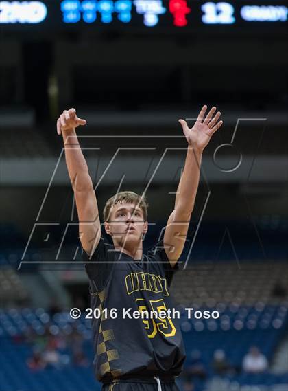 Thumbnail 1 in Avinger vs. Grady (UIL 1A Final) photogallery.