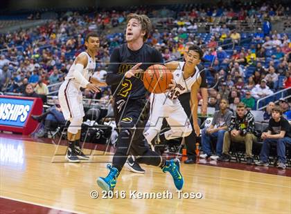 Thumbnail 2 in Avinger vs. Grady (UIL 1A Final) photogallery.