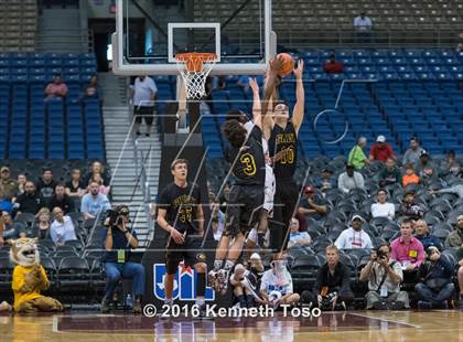 Thumbnail 1 in Avinger vs. Grady (UIL 1A Final) photogallery.