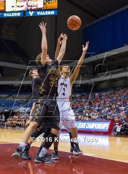 Thumbnail 2 in Avinger vs. Grady (UIL 1A Final) photogallery.