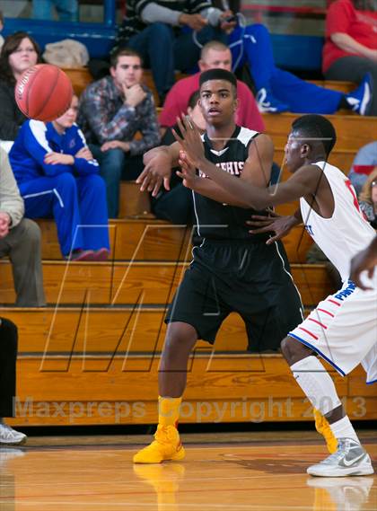 Thumbnail 3 in Fellowship of Christian Athletes vs Bartlett photogallery.