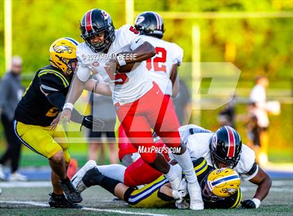 Thumbnail 2 in Glenville @ Avon photogallery.