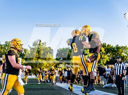 Thumbnail 3 in Glenville @ Avon photogallery.