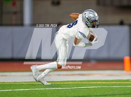 Thumbnail 3 in Silverado @ Villa Park photogallery.