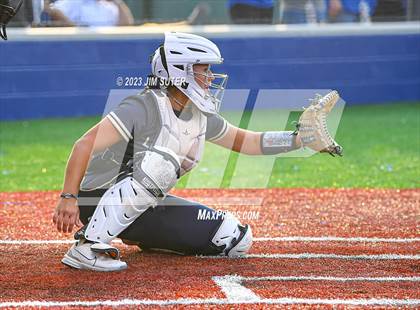 Thumbnail 1 in Georgetown vs Lake Creek (UIL 5A Reg III Final) photogallery.