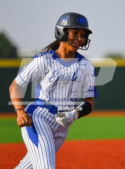 Thumbnail 2 in Georgetown vs Lake Creek (UIL 5A Reg III Final) photogallery.