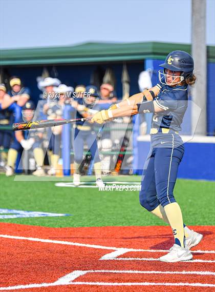 Thumbnail 1 in Georgetown vs Lake Creek (UIL 5A Reg III Final) photogallery.