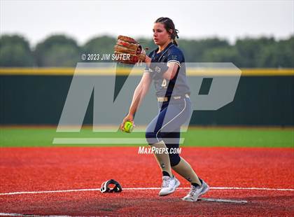 Thumbnail 1 in Georgetown vs Lake Creek (UIL 5A Reg III Final) photogallery.