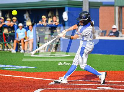 Thumbnail 3 in Georgetown vs Lake Creek (UIL 5A Reg III Final) photogallery.