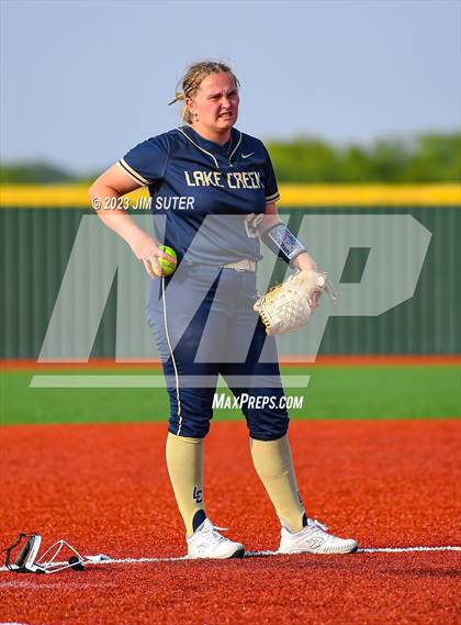 Thumbnail 1 in Georgetown vs Lake Creek (UIL 5A Reg III Final) photogallery.