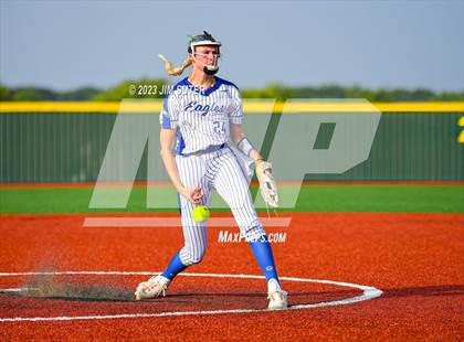 Thumbnail 1 in Georgetown vs Lake Creek (UIL 5A Reg III Final) photogallery.