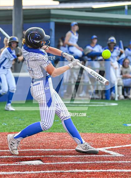 Thumbnail 3 in Georgetown vs Lake Creek (UIL 5A Reg III Final) photogallery.