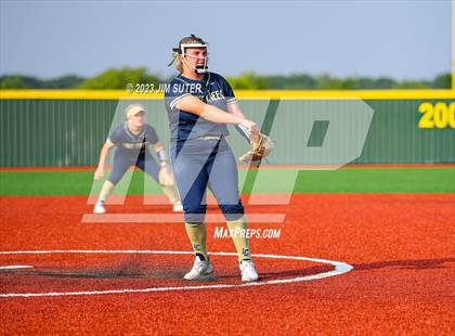 Thumbnail 2 in Georgetown vs Lake Creek (UIL 5A Reg III Final) photogallery.