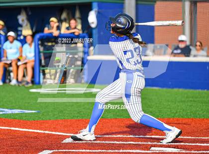 Thumbnail 1 in Georgetown vs Lake Creek (UIL 5A Reg III Final) photogallery.
