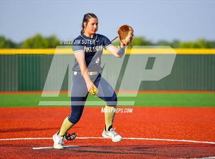 Thumbnail 2 in Georgetown vs Lake Creek (UIL 5A Reg III Final) photogallery.