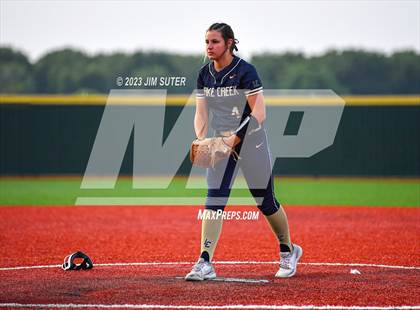 Thumbnail 3 in Georgetown vs Lake Creek (UIL 5A Reg III Final) photogallery.