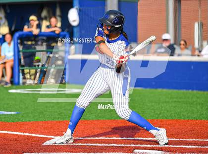 Thumbnail 2 in Georgetown vs Lake Creek (UIL 5A Reg III Final) photogallery.