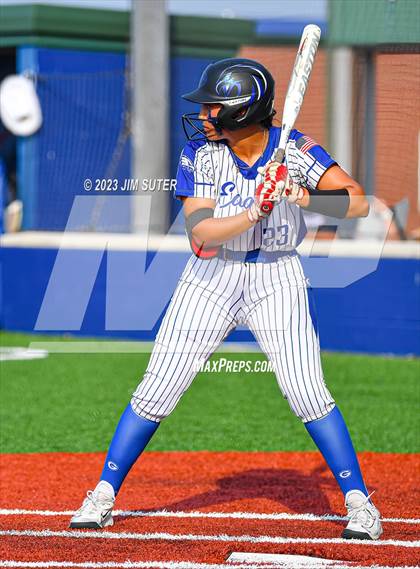 Thumbnail 3 in Georgetown vs Lake Creek (UIL 5A Reg III Final) photogallery.