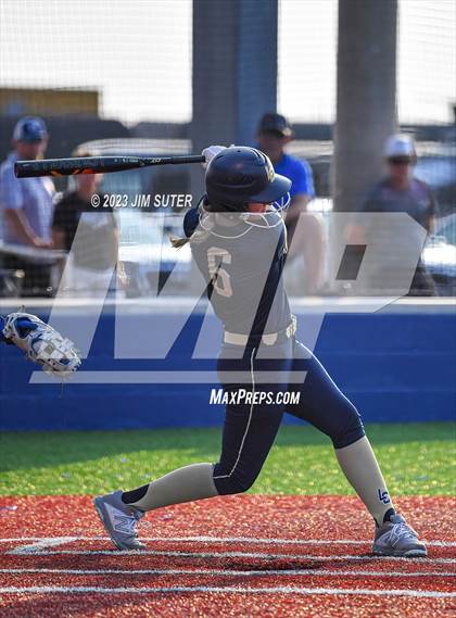 Thumbnail 2 in Georgetown vs Lake Creek (UIL 5A Reg III Final) photogallery.