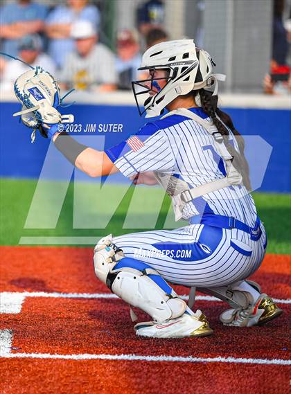 Thumbnail 1 in Georgetown vs Lake Creek (UIL 5A Reg III Final) photogallery.