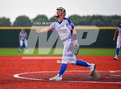 Thumbnail 2 in Georgetown vs Lake Creek (UIL 5A Reg III Final) photogallery.