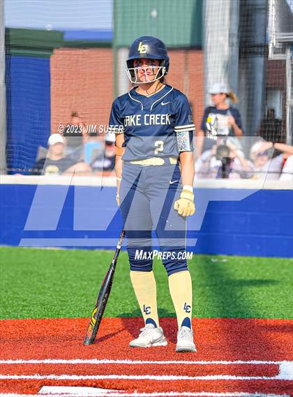 Thumbnail 3 in Georgetown vs Lake Creek (UIL 5A Reg III Final) photogallery.