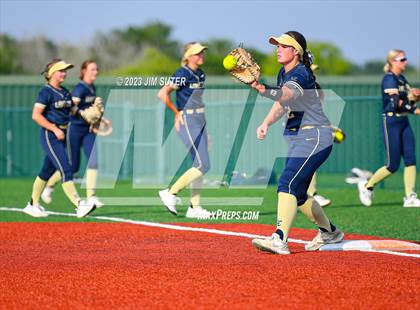 Thumbnail 1 in Georgetown vs Lake Creek (UIL 5A Reg III Final) photogallery.