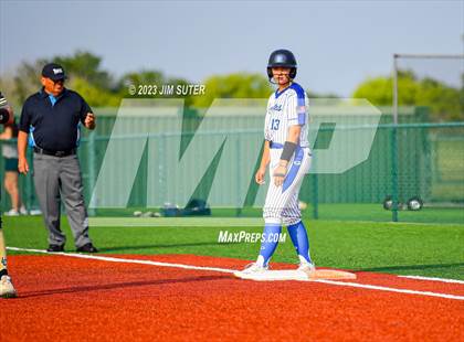 Thumbnail 2 in Georgetown vs Lake Creek (UIL 5A Reg III Final) photogallery.
