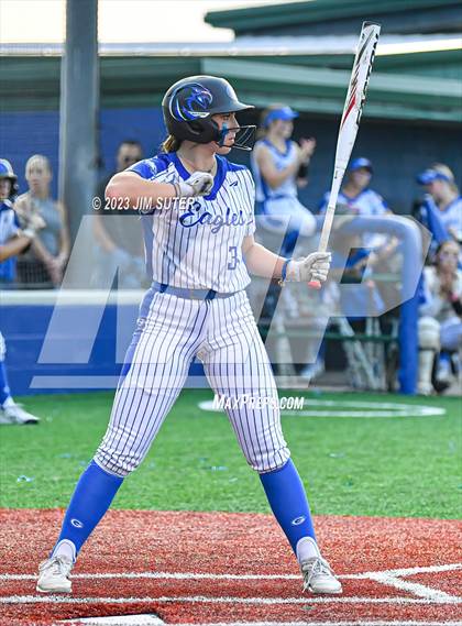 Thumbnail 1 in Georgetown vs Lake Creek (UIL 5A Reg III Final) photogallery.