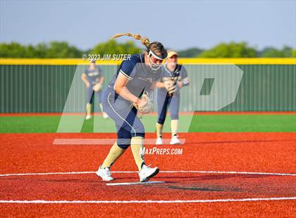 Thumbnail 1 in Georgetown vs Lake Creek (UIL 5A Reg III Final) photogallery.