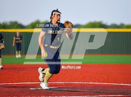 Thumbnail 3 in Georgetown vs Lake Creek (UIL 5A Reg III Final) photogallery.