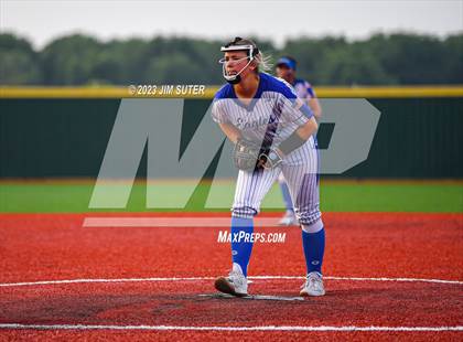 Thumbnail 1 in Georgetown vs Lake Creek (UIL 5A Reg III Final) photogallery.