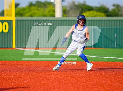 Thumbnail 3 in Georgetown vs Lake Creek (UIL 5A Reg III Final) photogallery.
