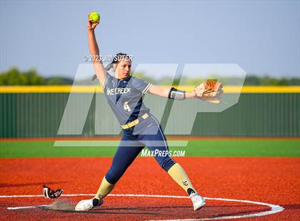 Thumbnail 1 in Georgetown vs Lake Creek (UIL 5A Reg III Final) photogallery.