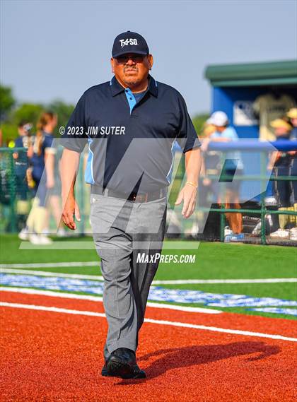 Thumbnail 3 in Georgetown vs Lake Creek (UIL 5A Reg III Final) photogallery.