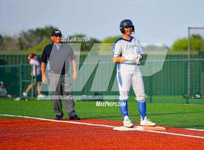 Thumbnail 3 in Georgetown vs Lake Creek (UIL 5A Reg III Final) photogallery.