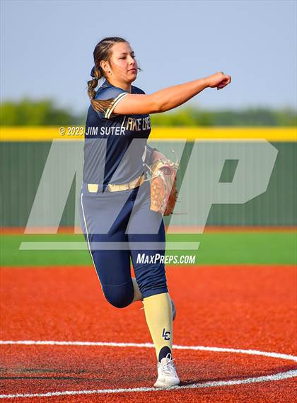 Thumbnail 1 in Georgetown vs Lake Creek (UIL 5A Reg III Final) photogallery.