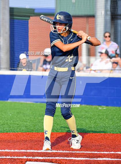 Thumbnail 2 in Georgetown vs Lake Creek (UIL 5A Reg III Final) photogallery.