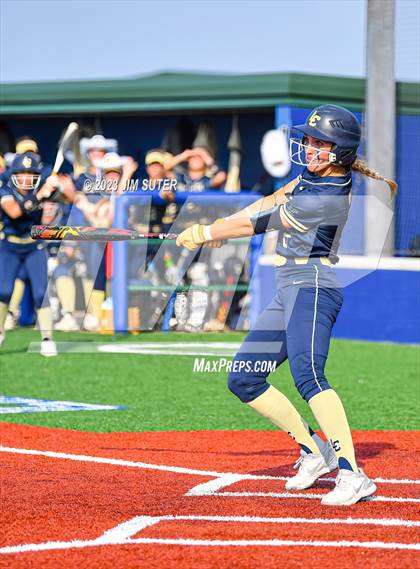 Thumbnail 2 in Georgetown vs Lake Creek (UIL 5A Reg III Final) photogallery.