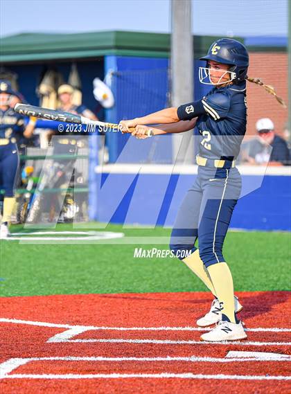 Thumbnail 3 in Georgetown vs Lake Creek (UIL 5A Reg III Final) photogallery.