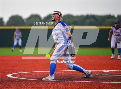 Thumbnail 1 in Georgetown vs Lake Creek (UIL 5A Reg III Final) photogallery.