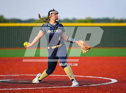 Thumbnail 1 in Georgetown vs Lake Creek (UIL 5A Reg III Final) photogallery.