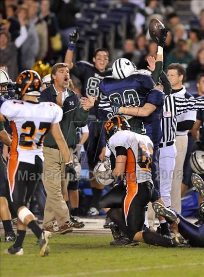 Thumbnail 2 in Escondido vs. La Costa Canyon (CIF SDS D1 Final) photogallery.