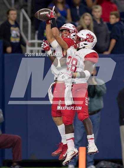 Thumbnail 2 in Cypress Ranch vs Katy (UIL 6A Area Playoff) photogallery.